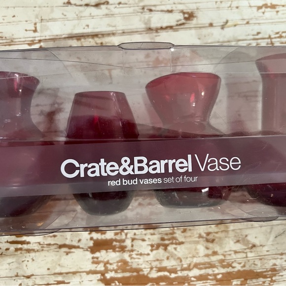 New set of 4 Crate&Barrel red bud vases - Picture 3 of 3